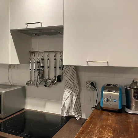 La Petite Place De La Porte De Gand Lila