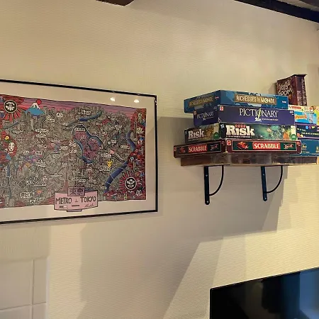 La Petite Place De La Porte De Gand