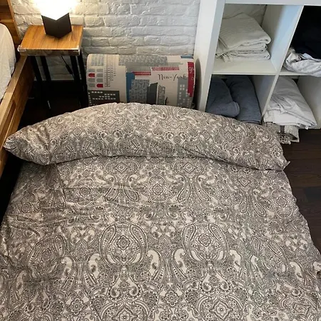 La Petite Place De La Porte De Gand Lila