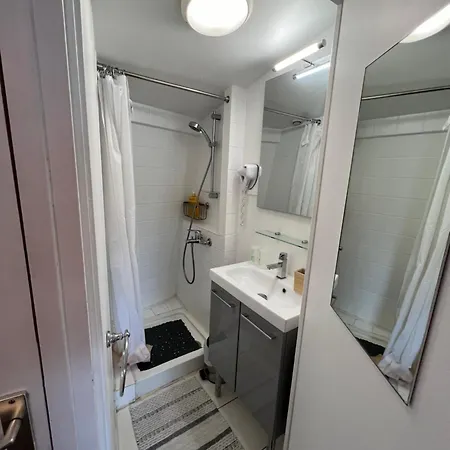 La Petite Place De La Porte De Gand