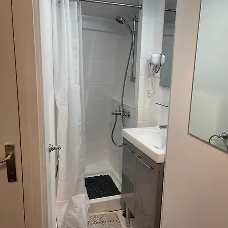 La Petite Place De La Porte De Gand *